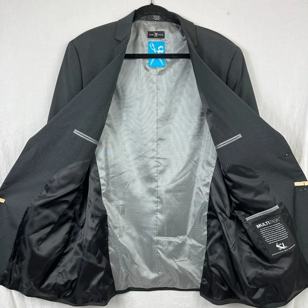 Marc Ecko excellent preowned